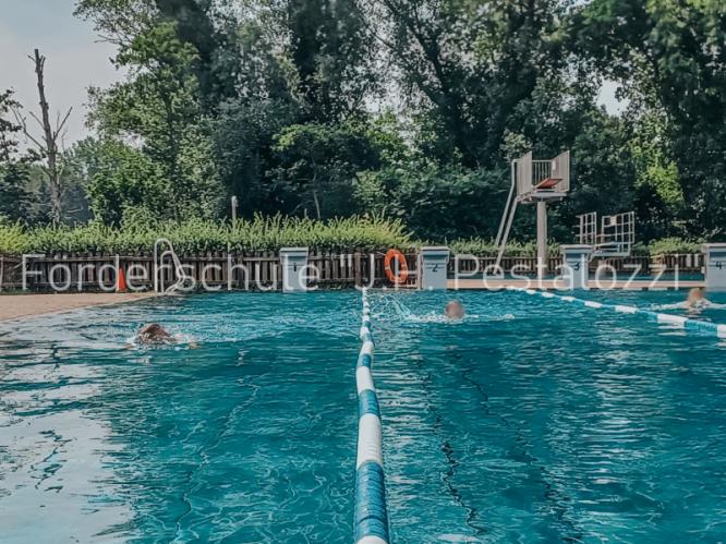 Wettschwimmen